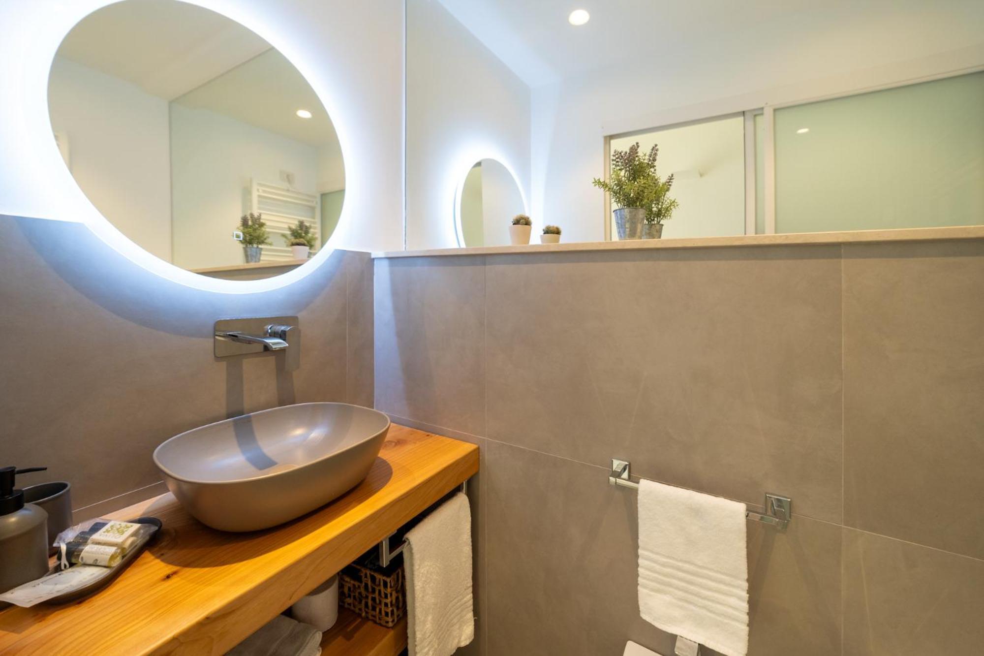 Gasthuis Taoetna Guest House, *